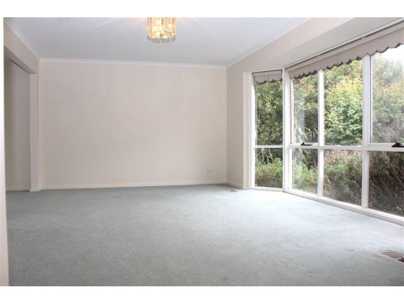 2/13 Laurel Avenue, Boronia VIC 3155