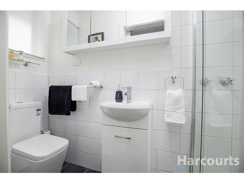 1 Chestnut Avenue, Ferntree Gully VIC 3156