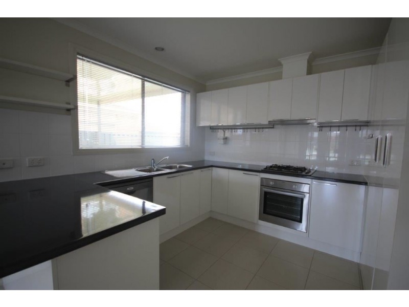 21 Elderberry Way, Pakenham VIC 3810