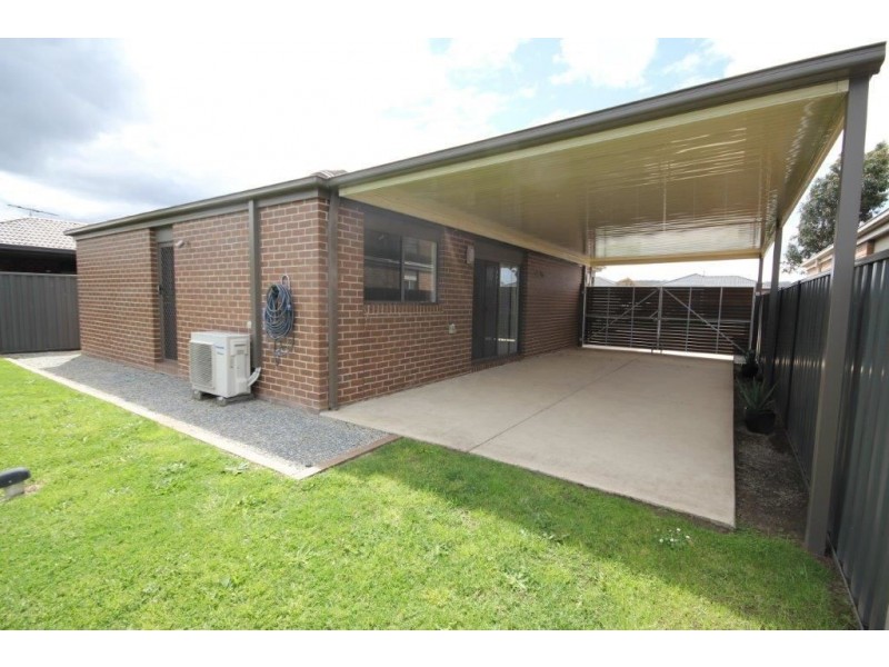 21 Elderberry Way, Pakenham VIC 3810