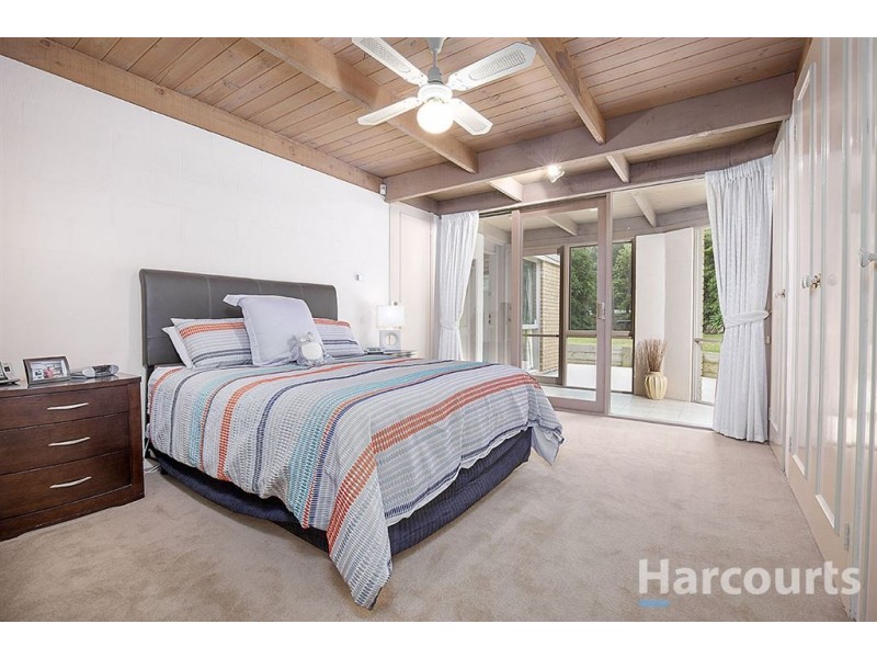 28 St Elmo Avenue, Ferntree Gully VIC 3156