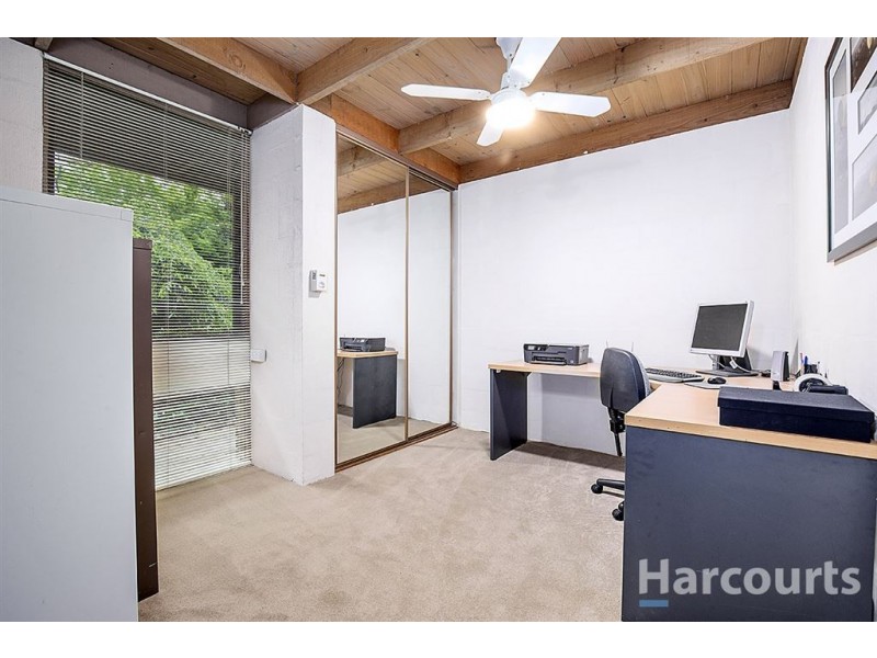28 St Elmo Avenue, Ferntree Gully VIC 3156