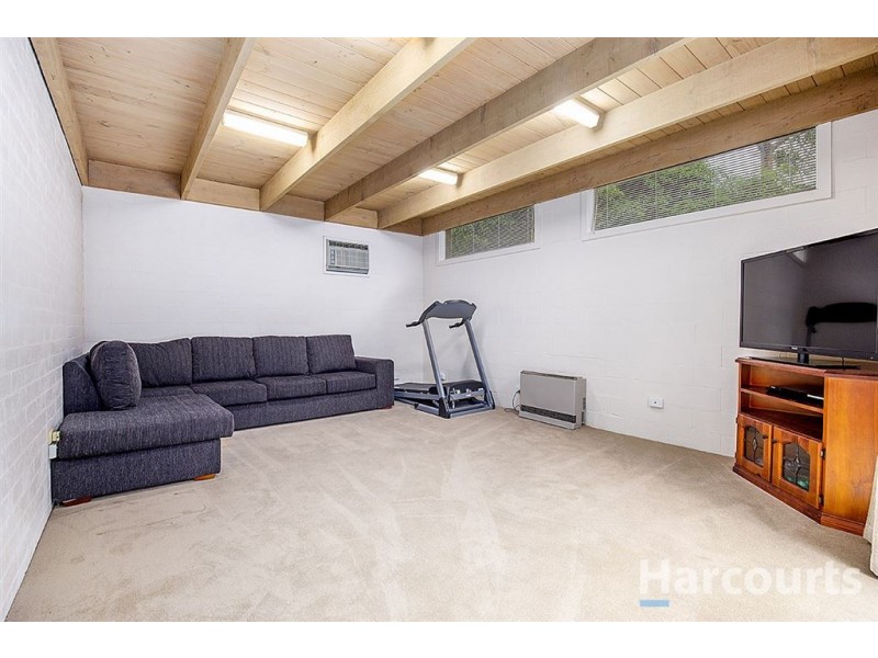 28 St Elmo Avenue, Ferntree Gully VIC 3156