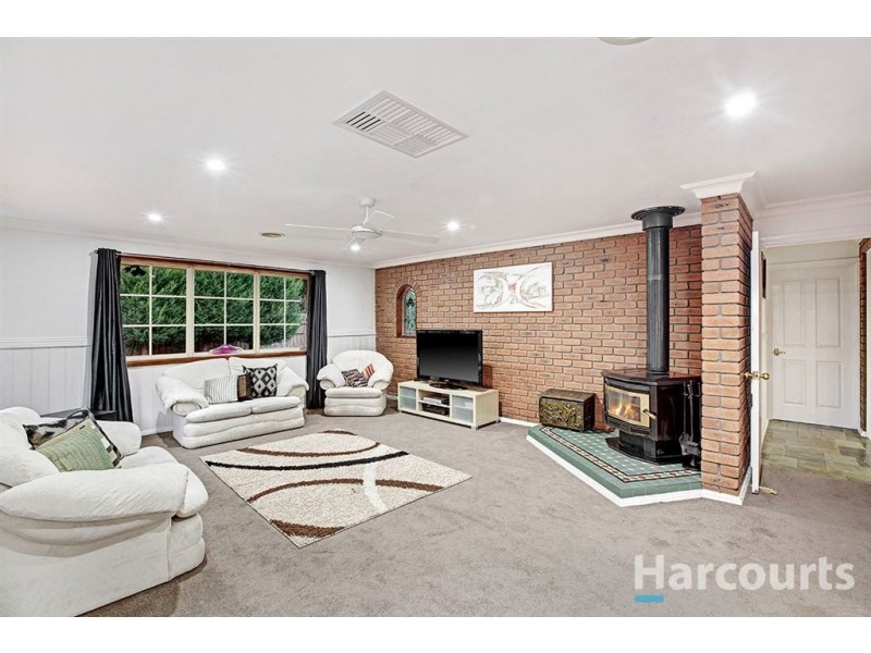 4 Baunton Court, Kilsyth South VIC 3137