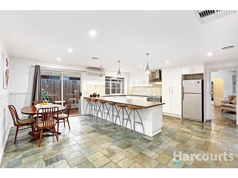 4 Baunton Court, Kilsyth South VIC 3137