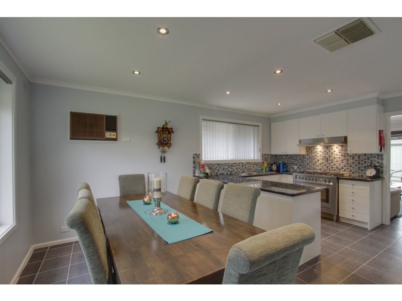 106 Daffodil Road, Boronia VIC 3155