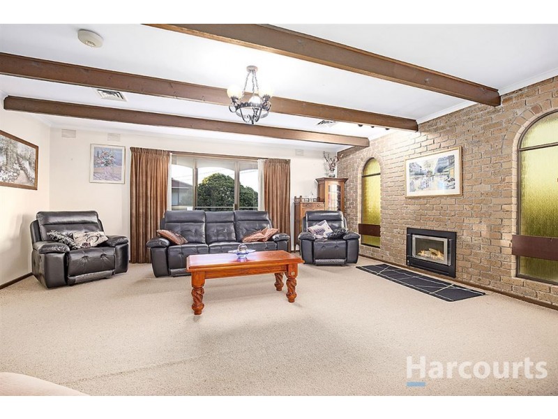 42 Walnut Drive, Kilsyth VIC 3137