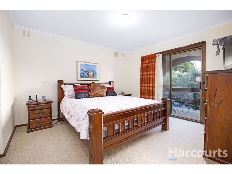 42 Walnut Drive, Kilsyth VIC 3137
