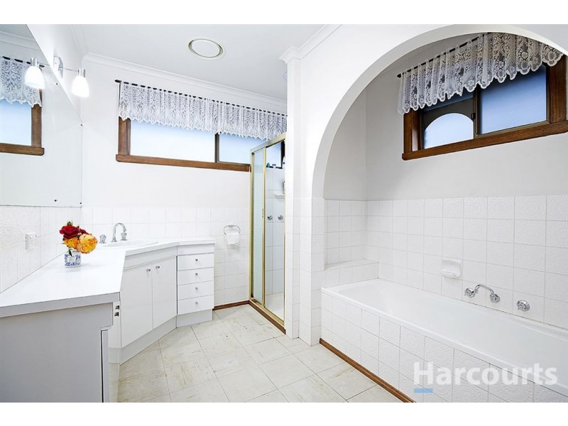 42 Walnut Drive, Kilsyth VIC 3137