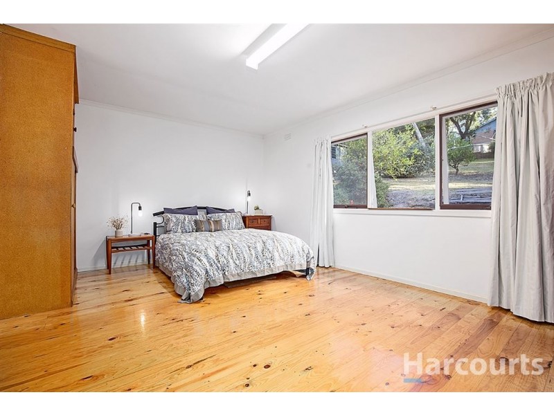 24 Robertson Crescent, Boronia VIC 3155