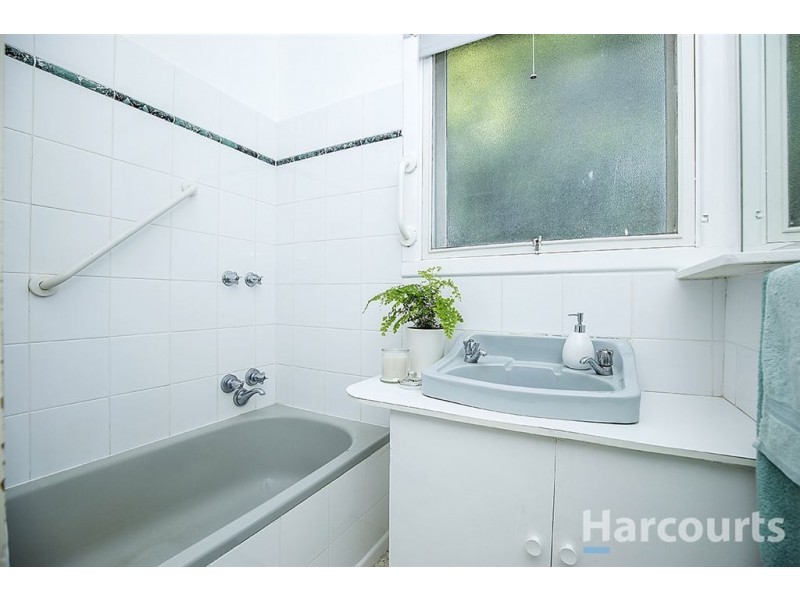 24 Robertson Crescent, Boronia VIC 3155