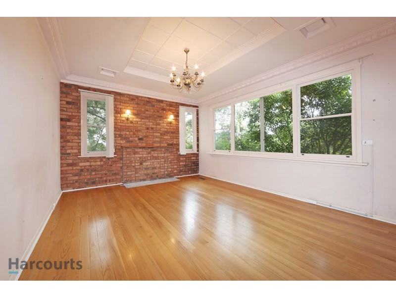 4 Roberts Street, Ferntree Gully VIC 3156