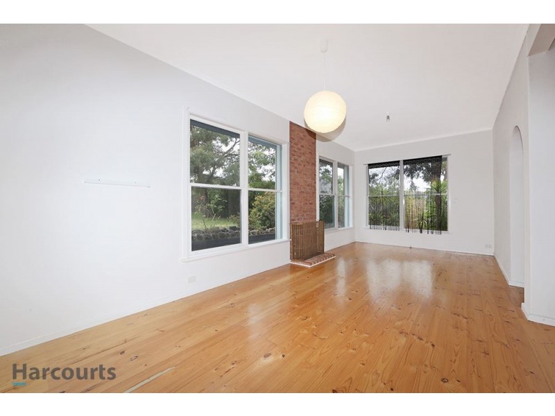 4 Roberts Street, Ferntree Gully VIC 3156