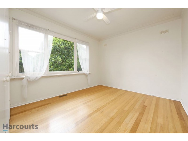 4 Roberts Street, Ferntree Gully VIC 3156