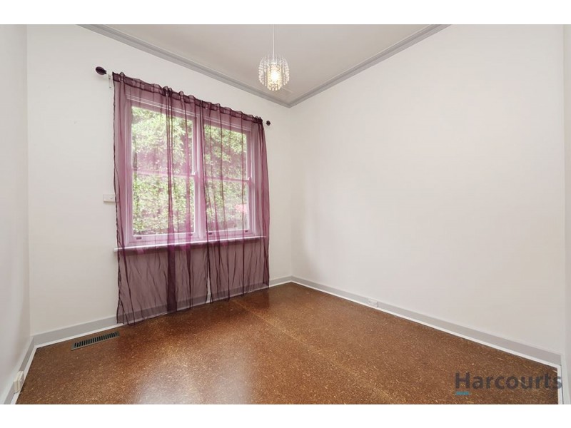 4 Roberts Street, Ferntree Gully VIC 3156