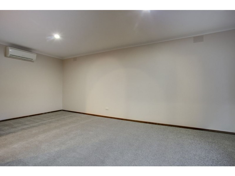 3/2 The Crescent, Ferntree Gully VIC 3156