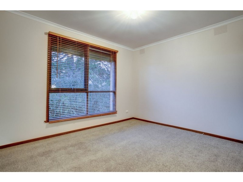 3/2 The Crescent, Ferntree Gully VIC 3156