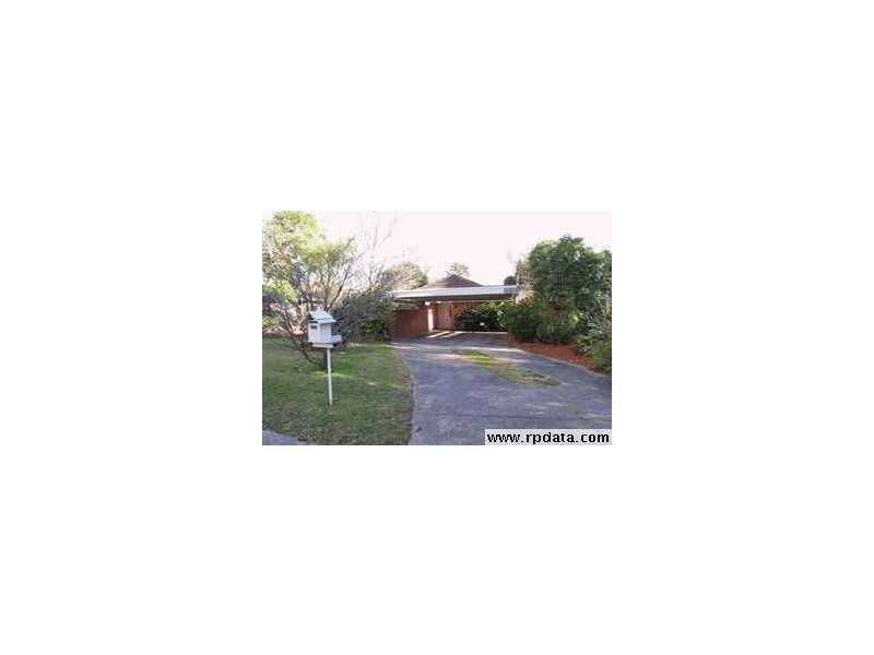 8 Hollyoak Court, Ferntree Gully VIC 3156