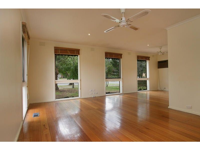 1 Helene Court, Boronia VIC 3155