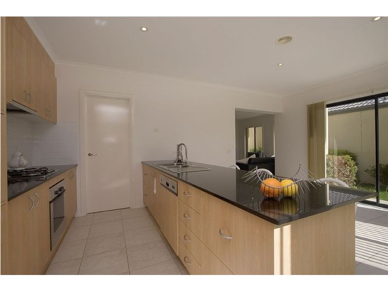 2 Sovereign Manors Crescent, Rowville VIC 3178