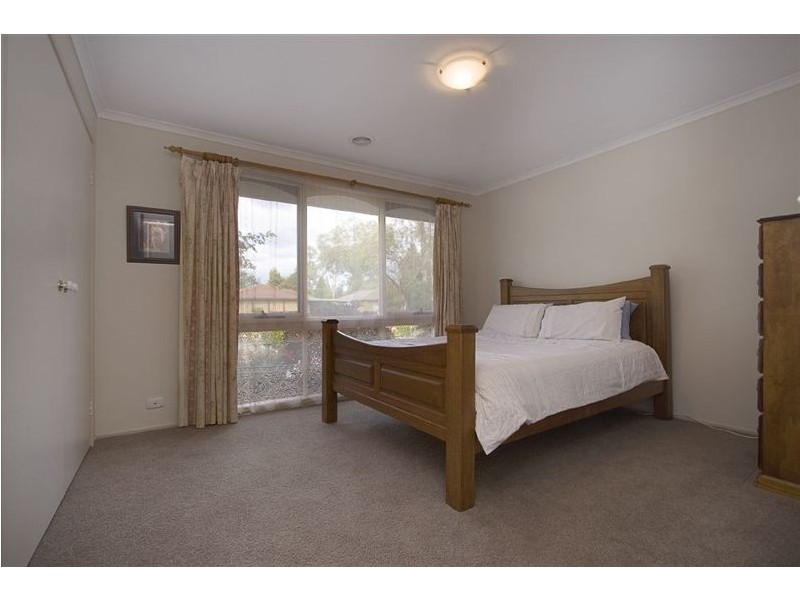 106 Windermere Drive, Ferntree Gully VIC 3156