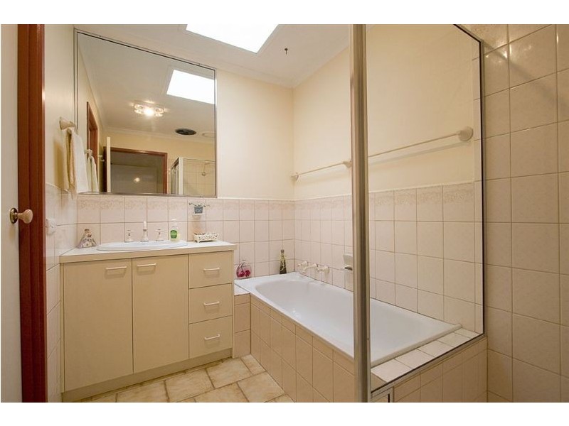 6 Sabre Court, Ferntree Gully VIC 3156