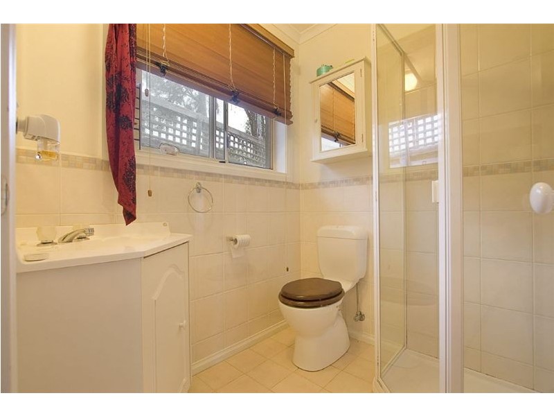 2/5 Christopher Avenue, The Basin VIC 3154