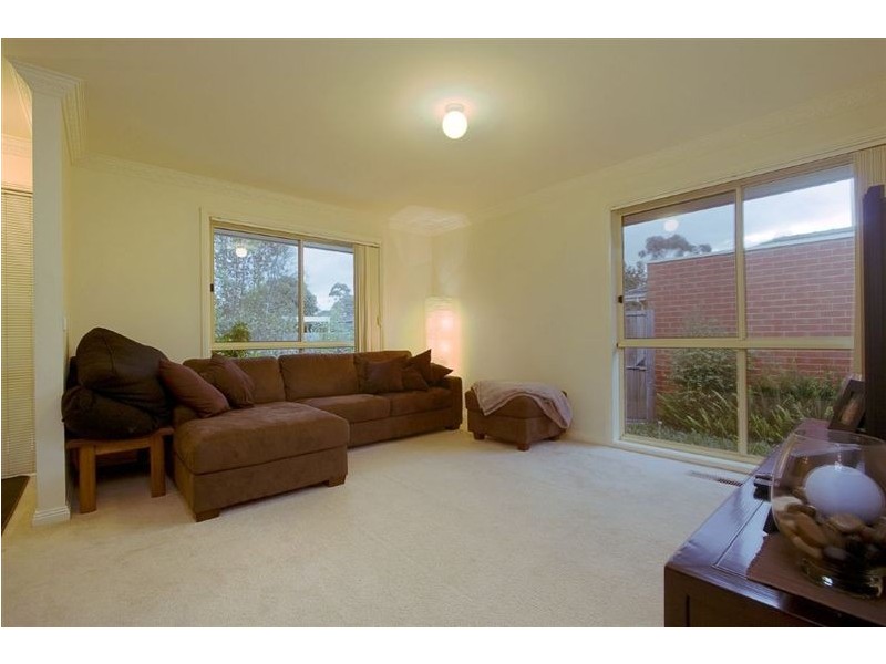2/8 Swanley Avenue, Bayswater North VIC 3153