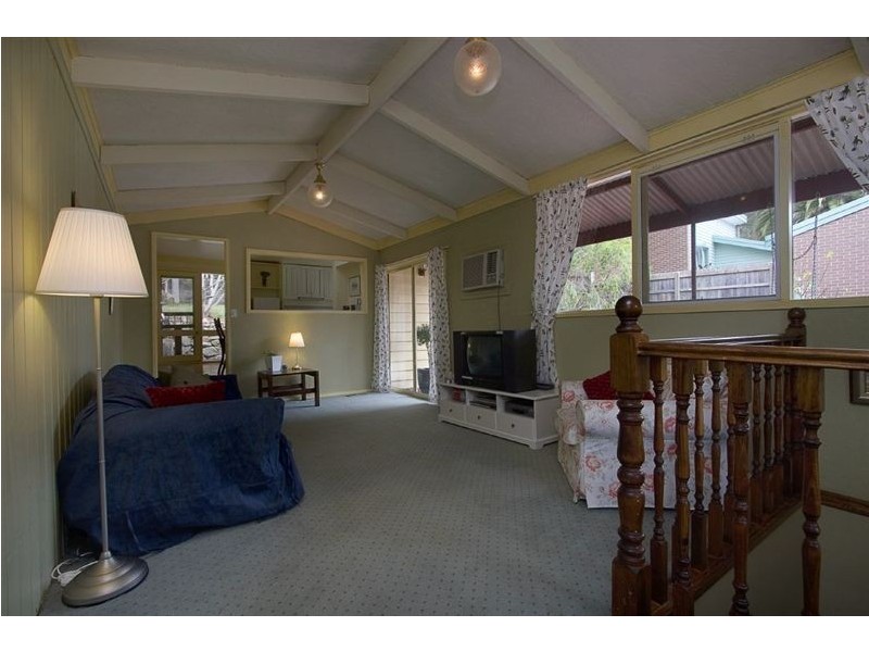 15 Ferndale Road, Upper Ferntree Gully VIC 3156