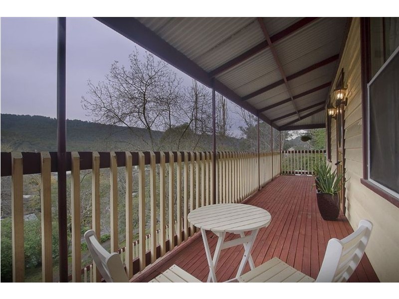 15 Ferndale Road, Upper Ferntree Gully VIC 3156