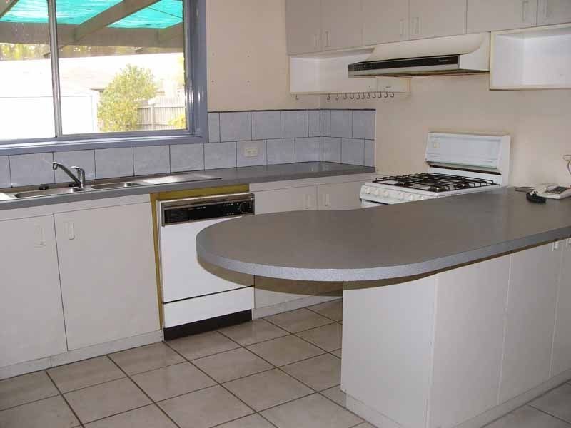 32 Adele Avenue, Ferntree Gully VIC 3156