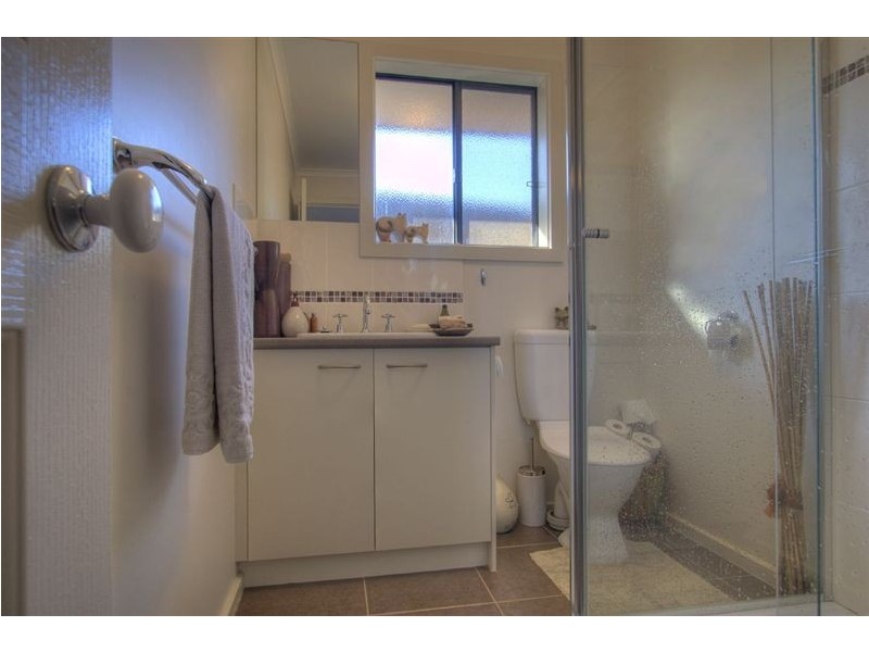 1A Brice Grove, Knoxfield VIC 3180