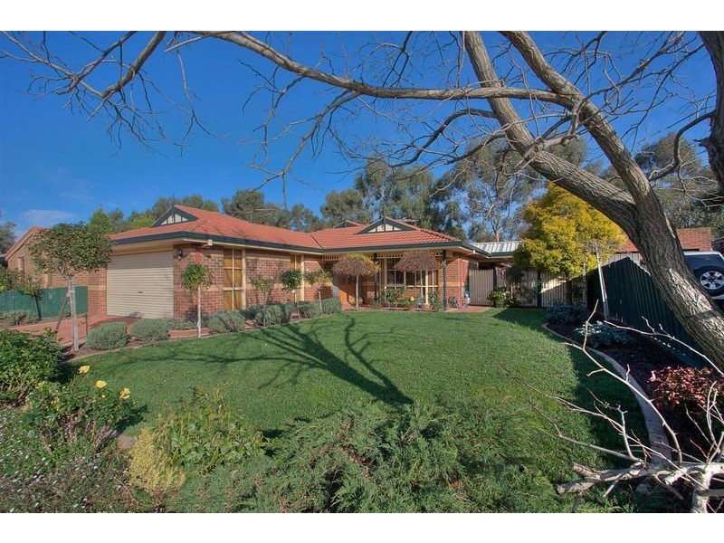 197 Windermere Drive, Ferntree Gully VIC 3156