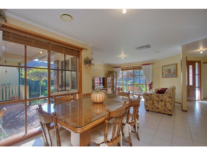 197 Windermere Drive, Ferntree Gully VIC 3156