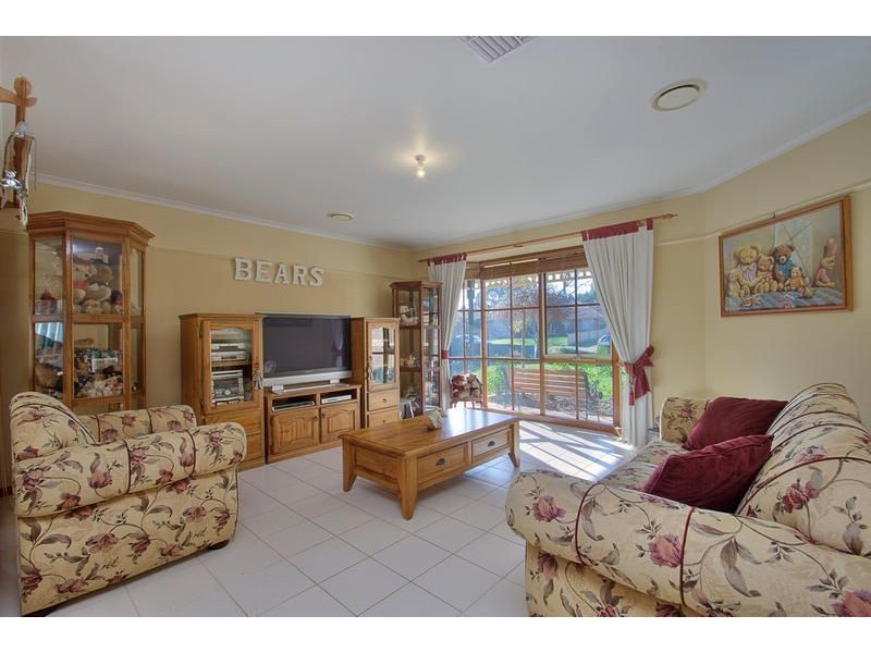 197 Windermere Drive, Ferntree Gully VIC 3156