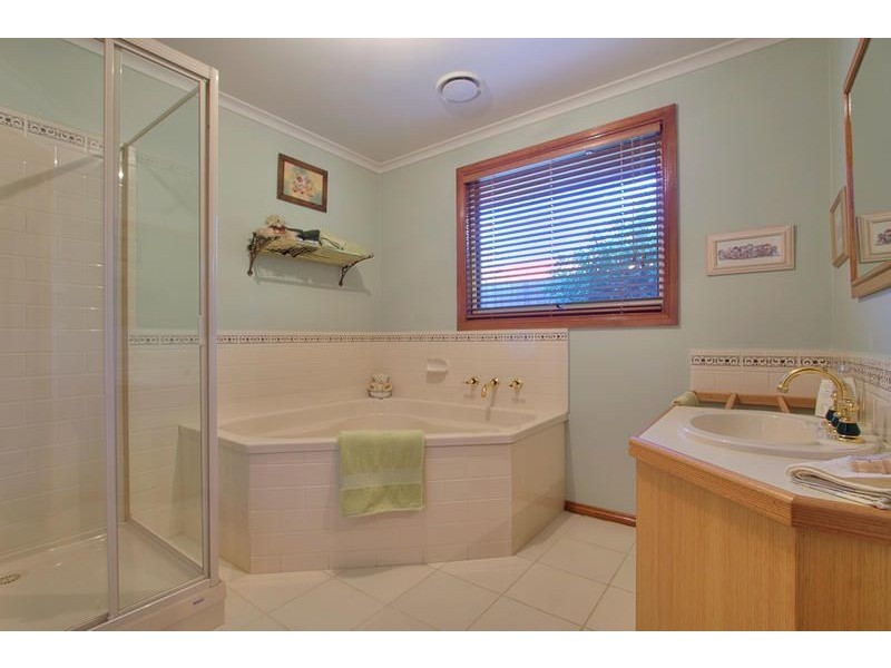 197 Windermere Drive, Ferntree Gully VIC 3156