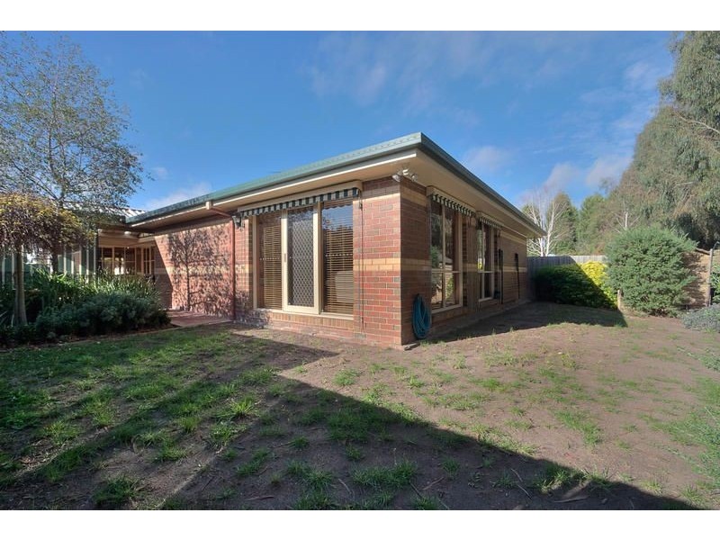 197 Windermere Drive, Ferntree Gully VIC 3156