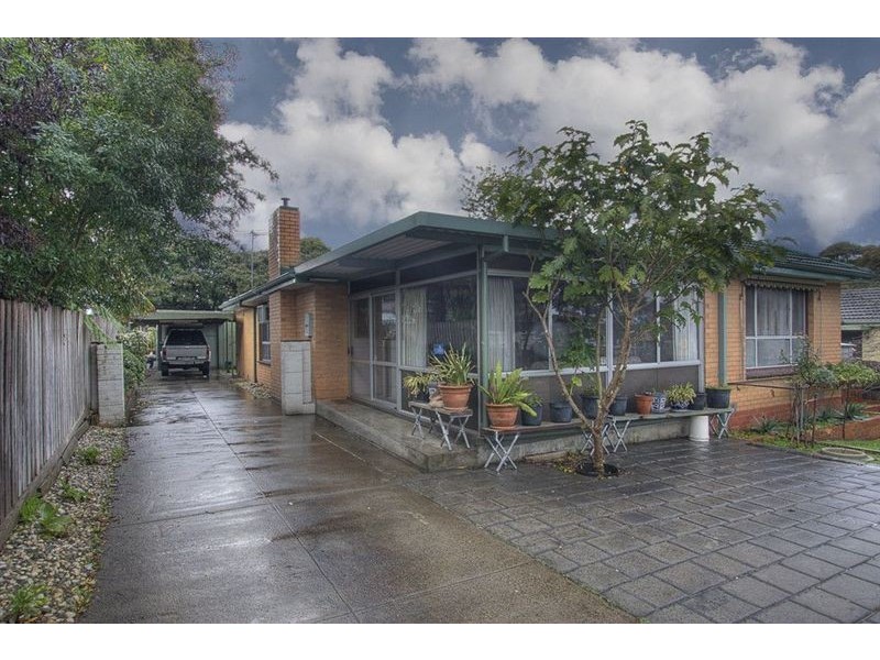 27 Sasses Avenue, Bayswater VIC 3153