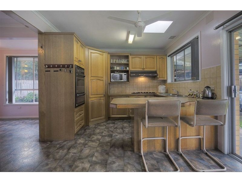 27 Sasses Avenue, Bayswater VIC 3153