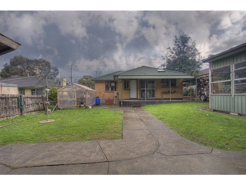 27 Sasses Avenue, Bayswater VIC 3153
