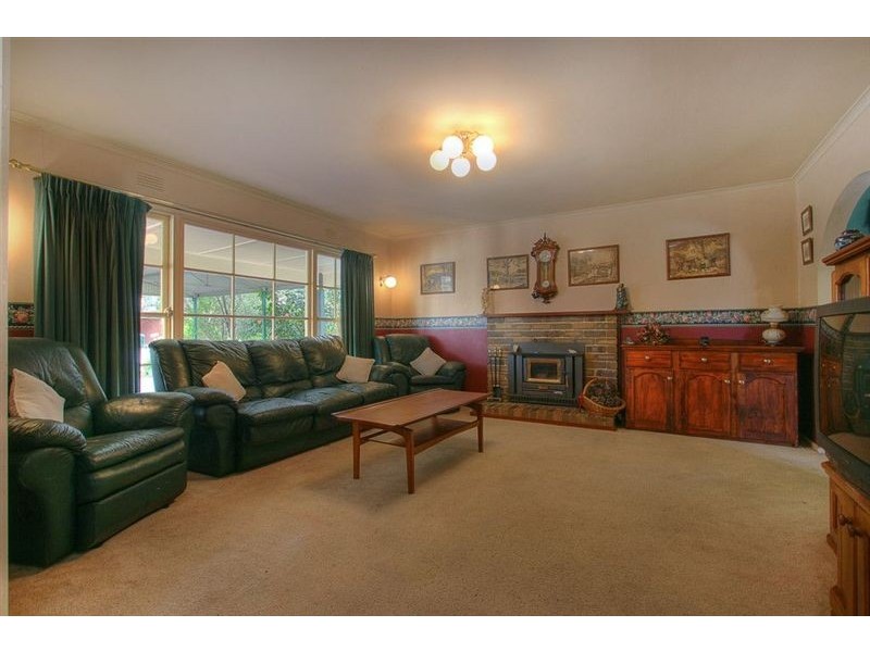 52 King Parade, Knoxfield VIC 3180