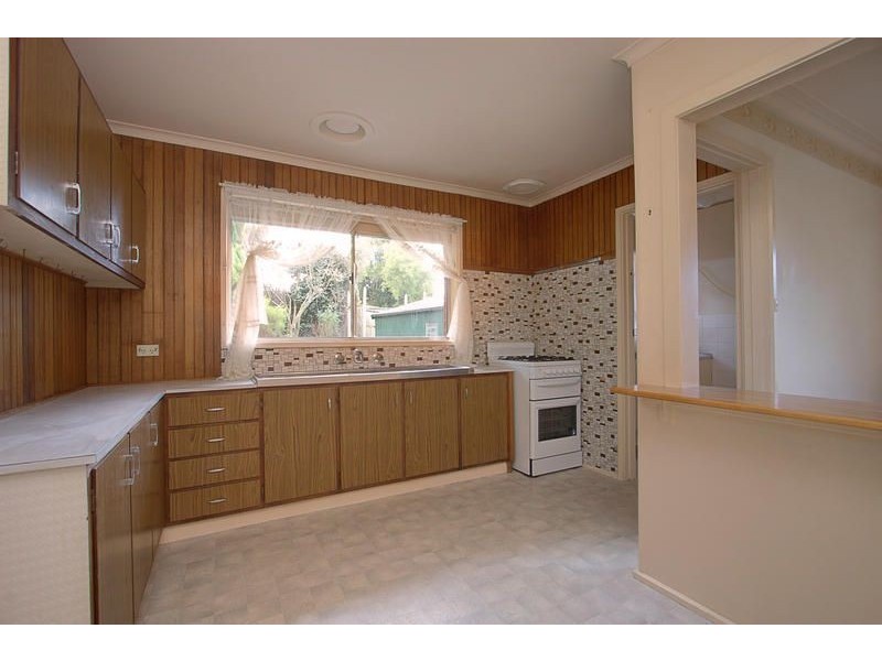 26 Lynn Drive, Ferntree Gully VIC 3156