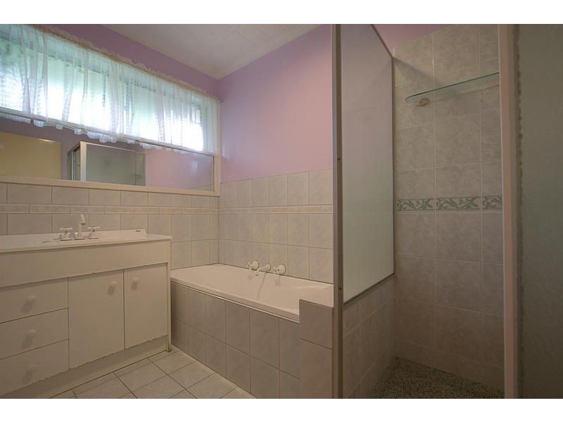26 Lynn Drive, Ferntree Gully VIC 3156