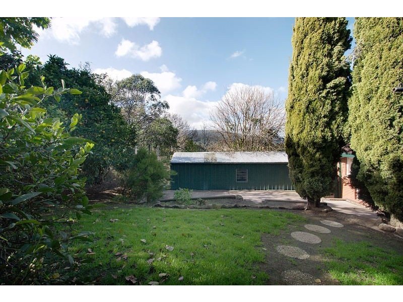 26 Lynn Drive, Ferntree Gully VIC 3156