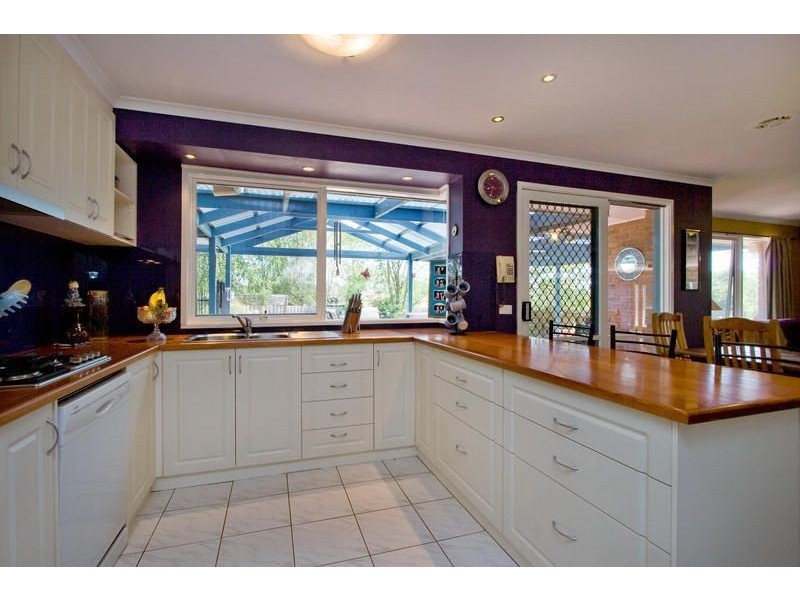 62 Chandra Avenue, Kilsyth South VIC 3137