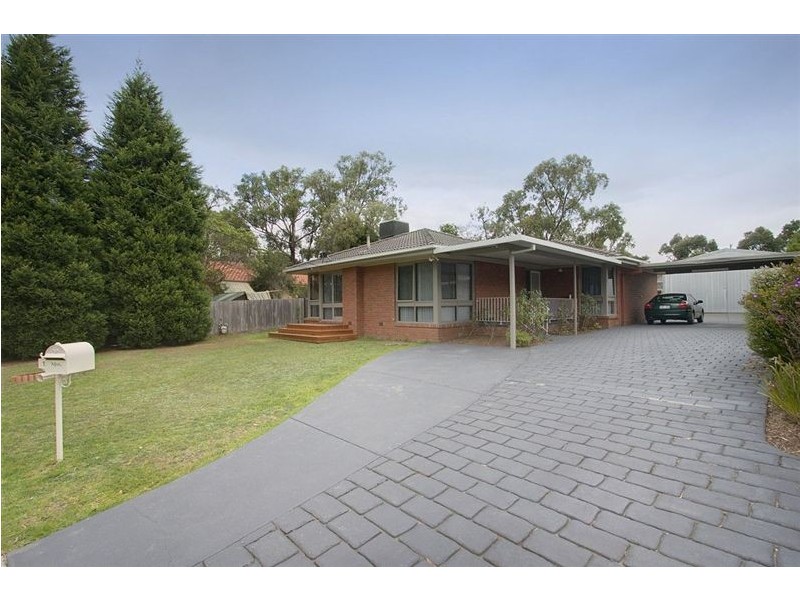 13 Larne Avenue, Bayswater VIC 3153