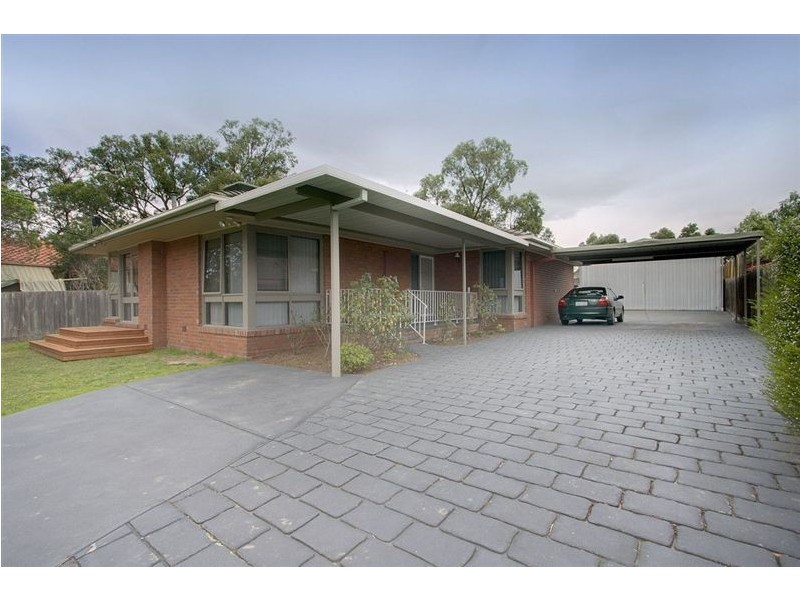 13 Larne Avenue, Bayswater VIC 3153