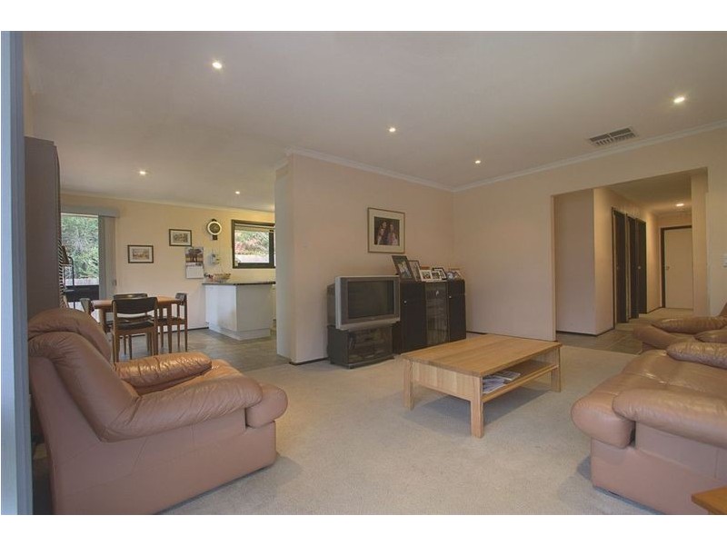 13 Larne Avenue, Bayswater VIC 3153