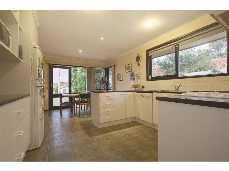 13 Larne Avenue, Bayswater VIC 3153