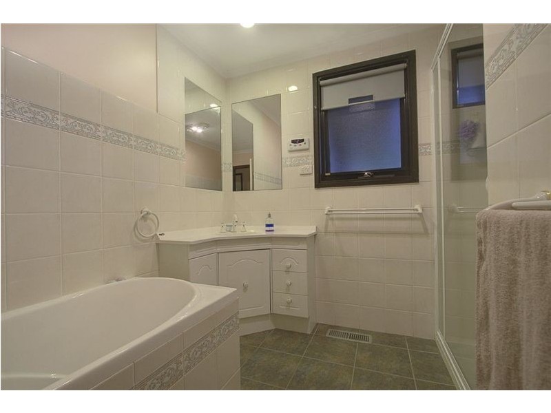 13 Larne Avenue, Bayswater VIC 3153